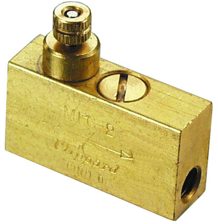 In-line flow regulator F.#10-32 unidirectional brass body