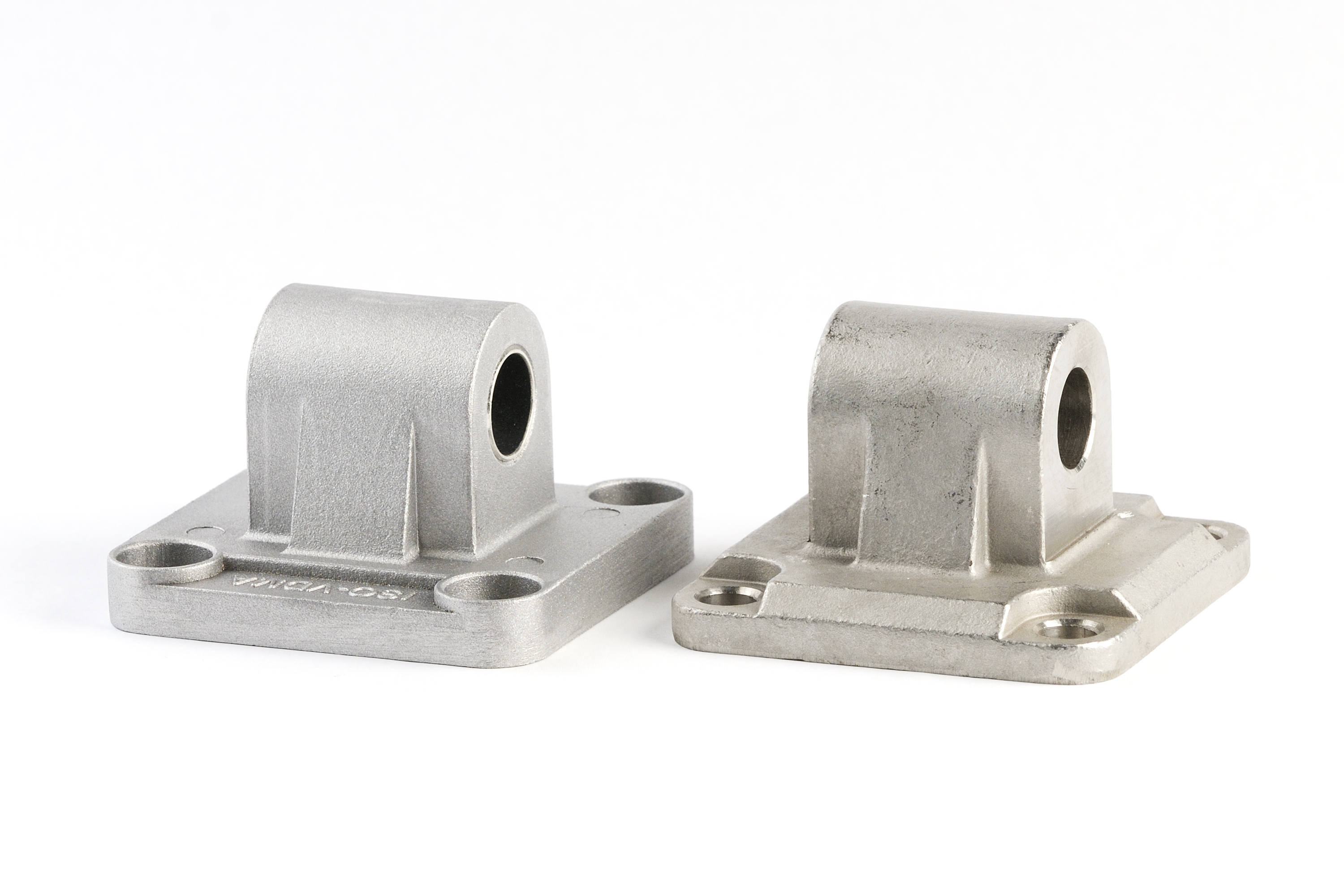 Rear male joints for ISO 15552 AX cylinders in stainless steel
