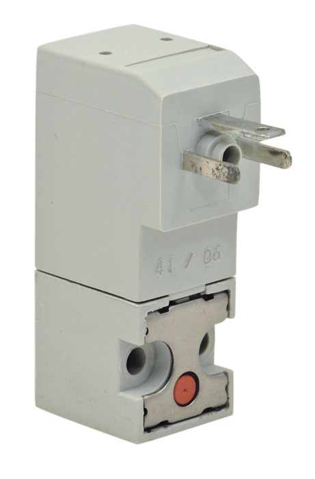 Solenoid valve 2/2 NC D1.6mm 24VDC miniature 15mm DIN connector